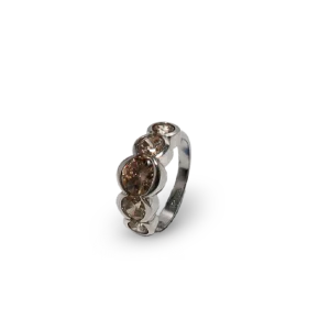 Brauner Ring mit 5 Diamanten