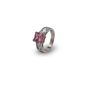 Diamantring mit 4 Diamanten