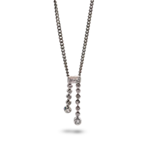 Silberne Kettenanhänger mit zwei feinen Diamant-Reihen.