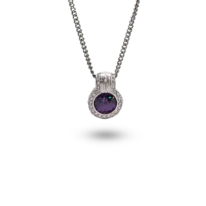 Dunkelviolette Kettenanhänger.